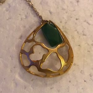 Jade pendent necklace